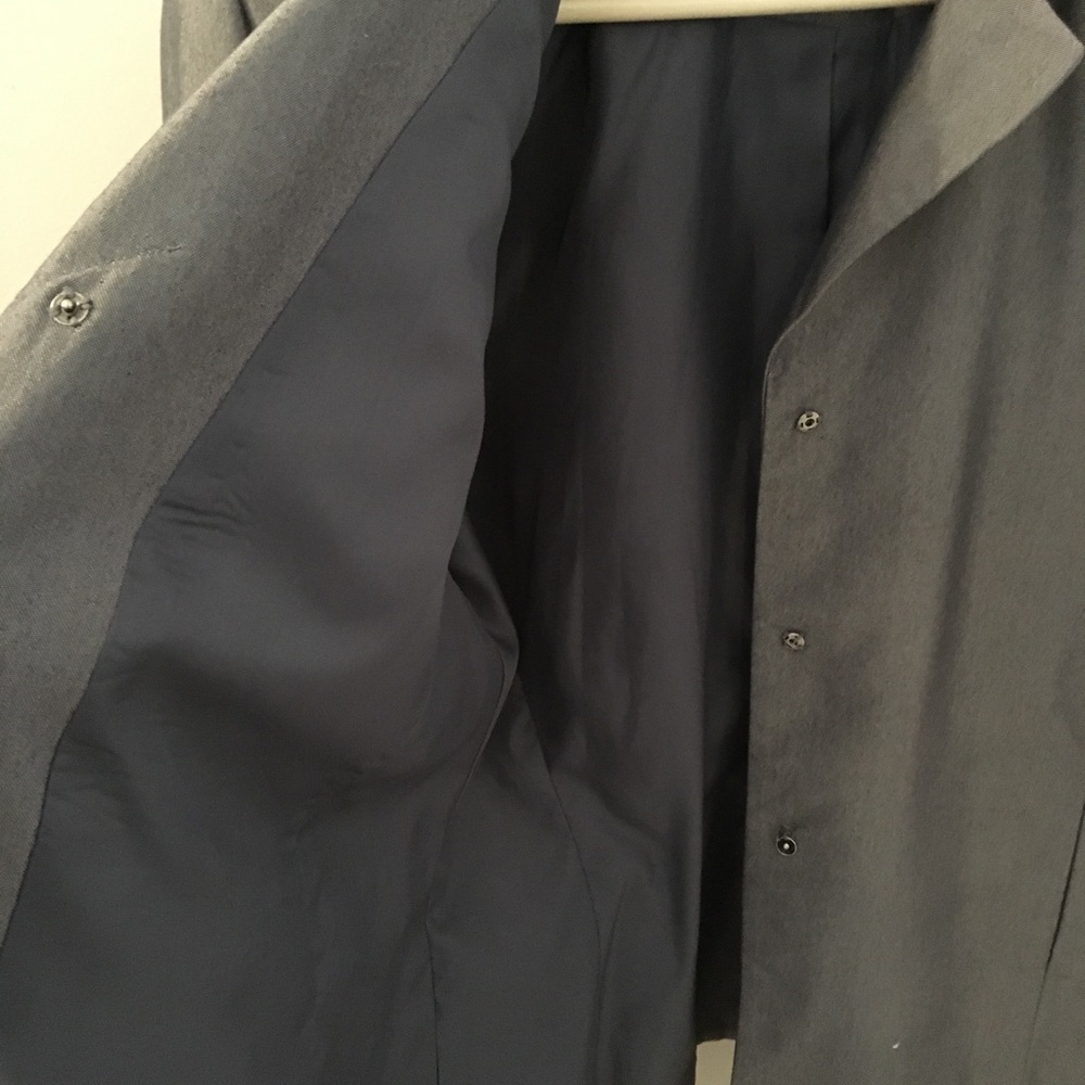 Buttoned Suit Top - Picture 4 of 6